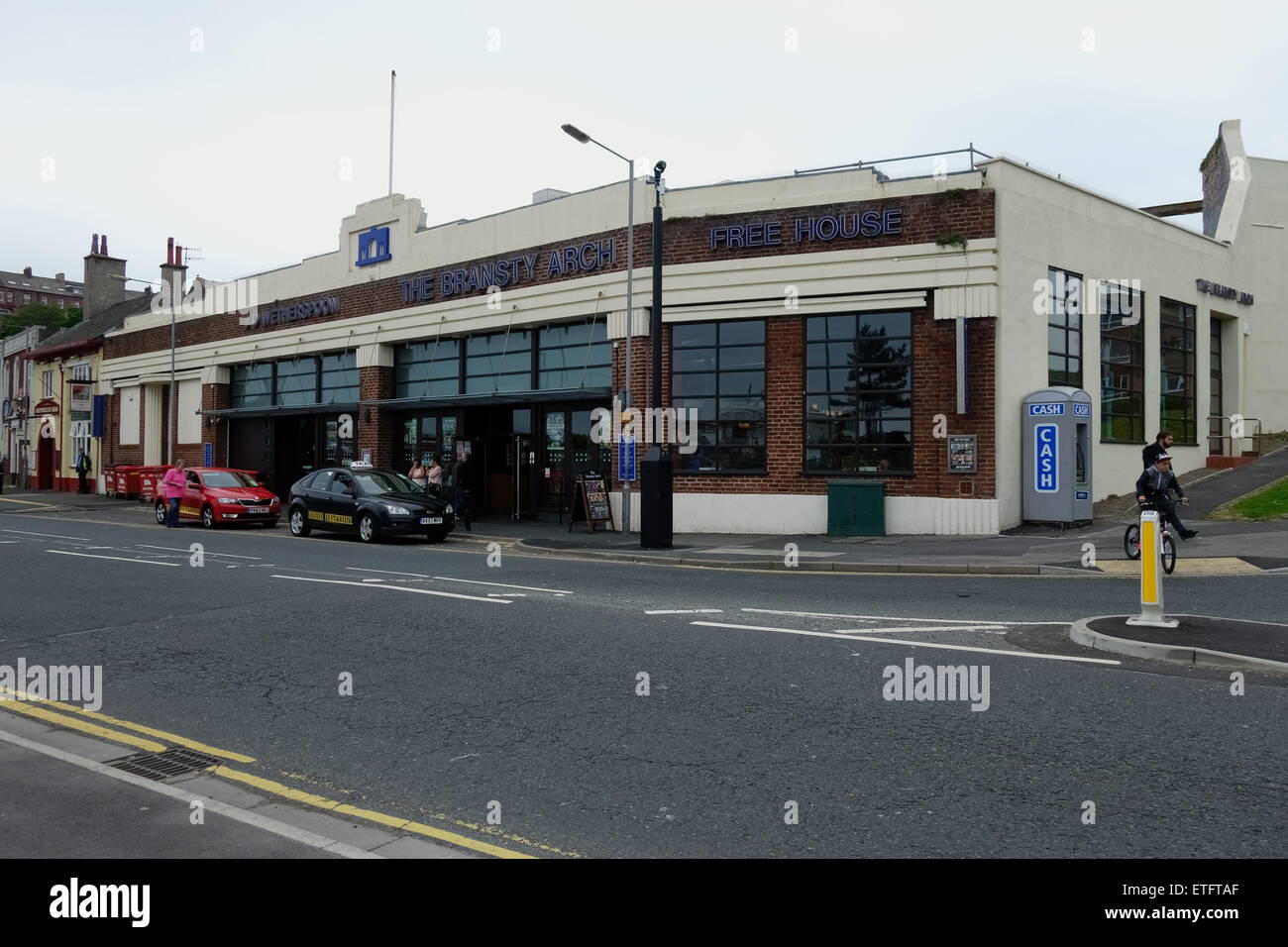 Le bransty j d'arc pub wetherspoons à whitehaven West Cumbria Banque D'Images