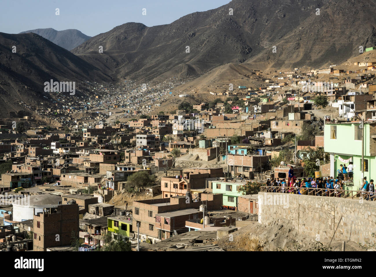 Bidonville dans le district de comas, Lima, Pérou Photo Stock - Alamy