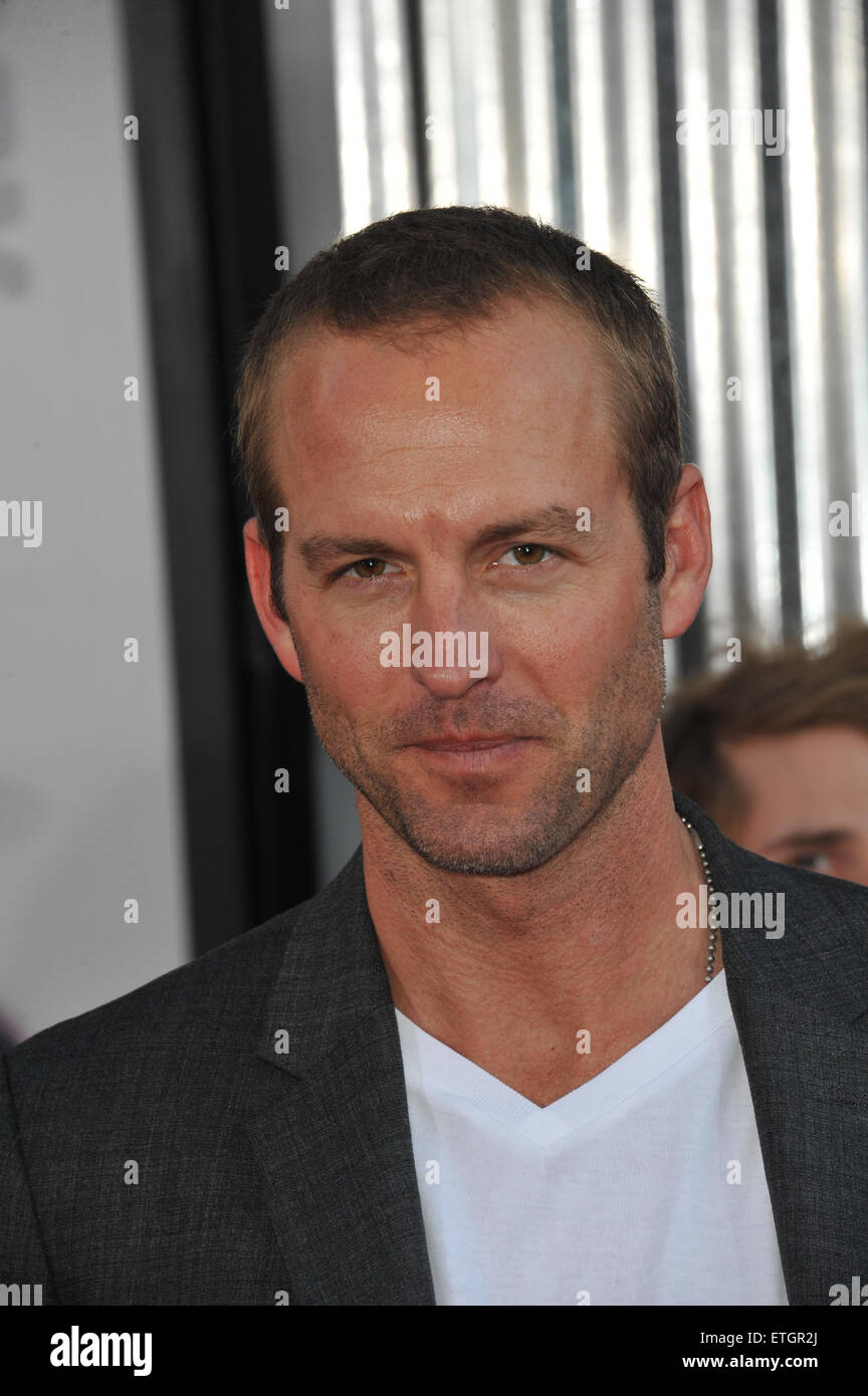 LOS ANGELES, CA - 2 octobre 2011 : Gunner Wright au Los Angeles première de "Real Steel" à Universal Studios Hollywood. 2 octobre 2011 Los Angeles, CA Banque D'Images