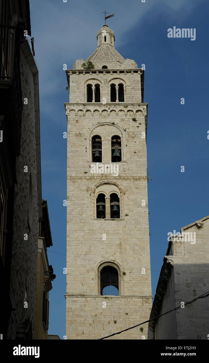 Clocher église de Barletta. Pouilles Italie Banque D'Images