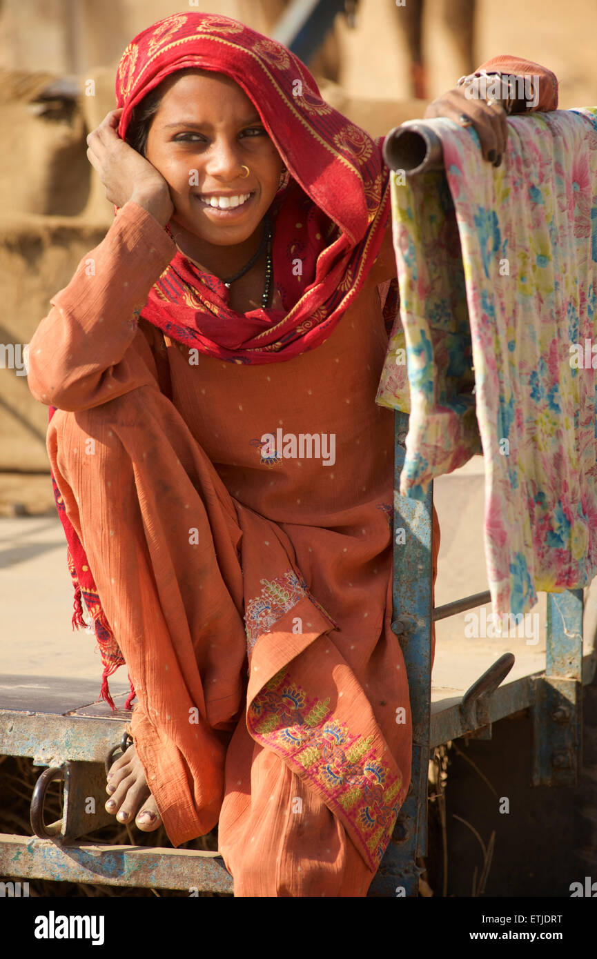 Portrait d'une jeune fille du Rajasthan. Pushkar, Rajasthan, India Banque D'Images
