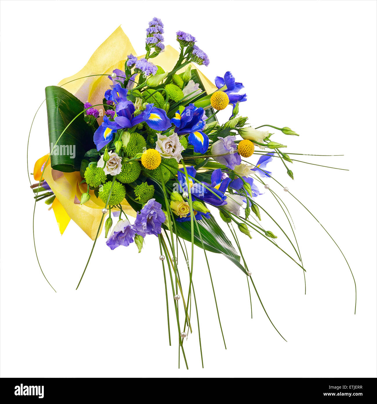 Bouquet de fleurs de roses, green carnation, iris et statice fleurs isolé sur fond blanc. Libre. Banque D'Images