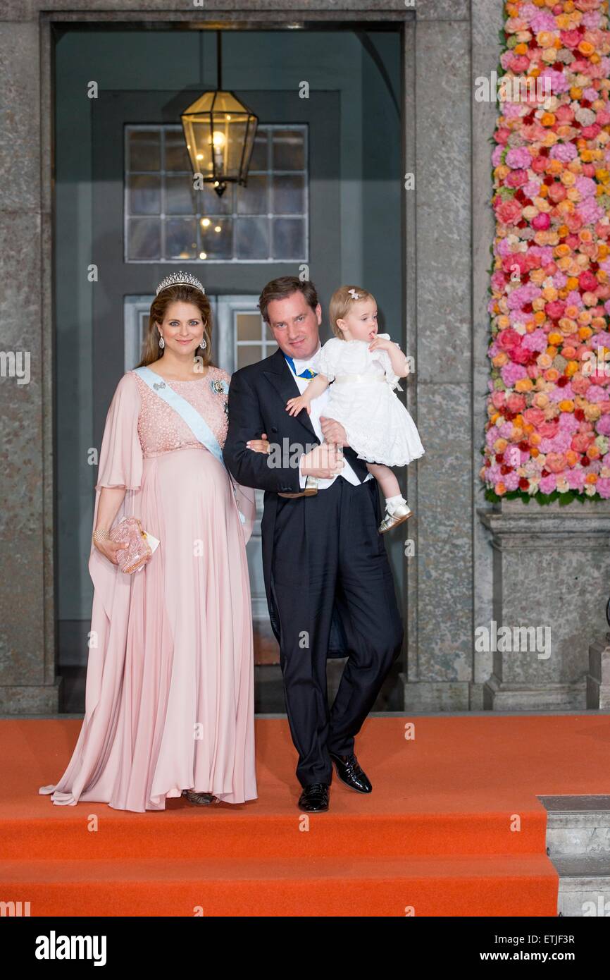 La Princesse Madeleine (L), Chris O'Neill et la princesse Léonore de Suède assister au mariage religieux du prince Carl Philip et Sofia Hellqvist à la Chapelle à Stockholm, Suède, 13 juin 2015. Photo : Patrick van Katwijk Pays-bas OUT / POINT DE VUE - PAS DE SERVICE DE FIL - Crédit photo : dpa alliance/Alamy Live News Banque D'Images