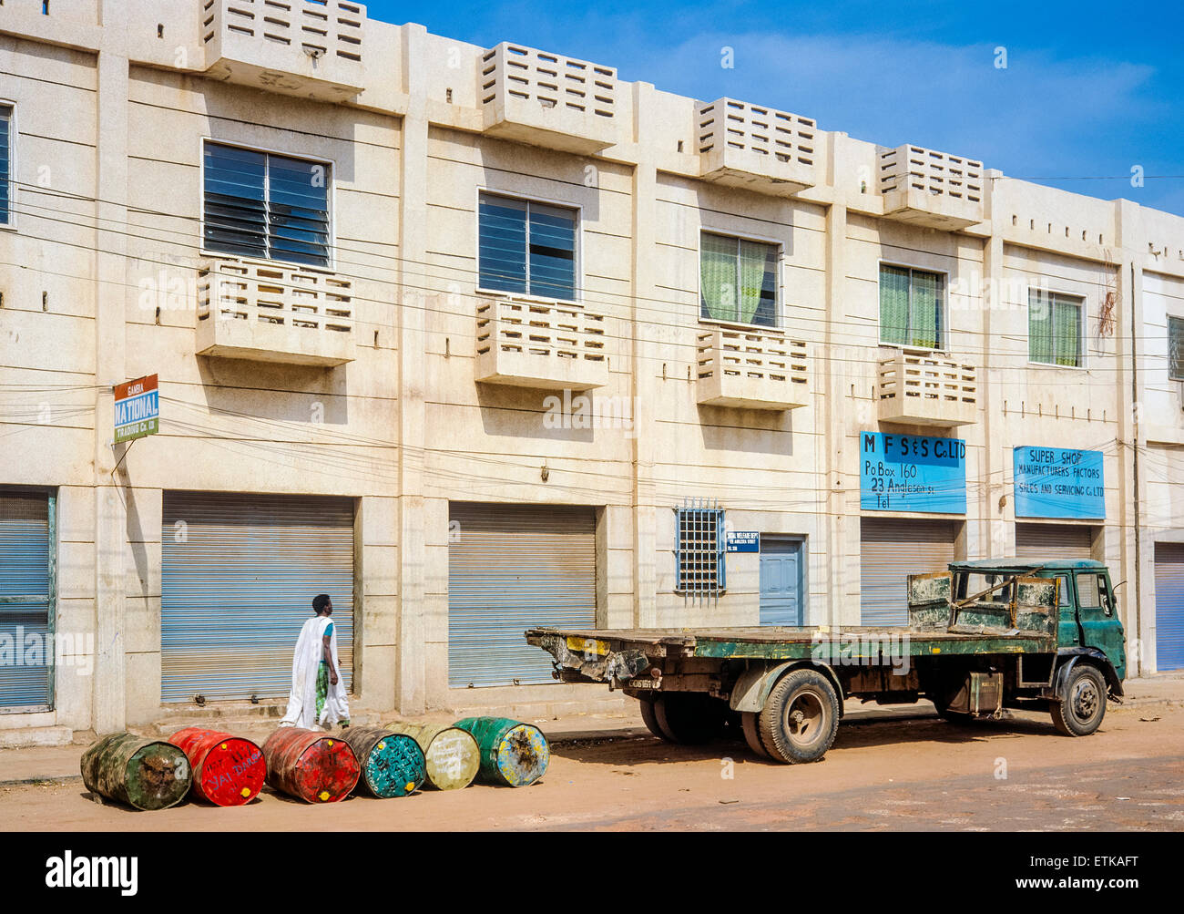 Bâtiment industriel et d'entrepôt, Banjul, Gambie, Afrique de l'Ouest Banque D'Images