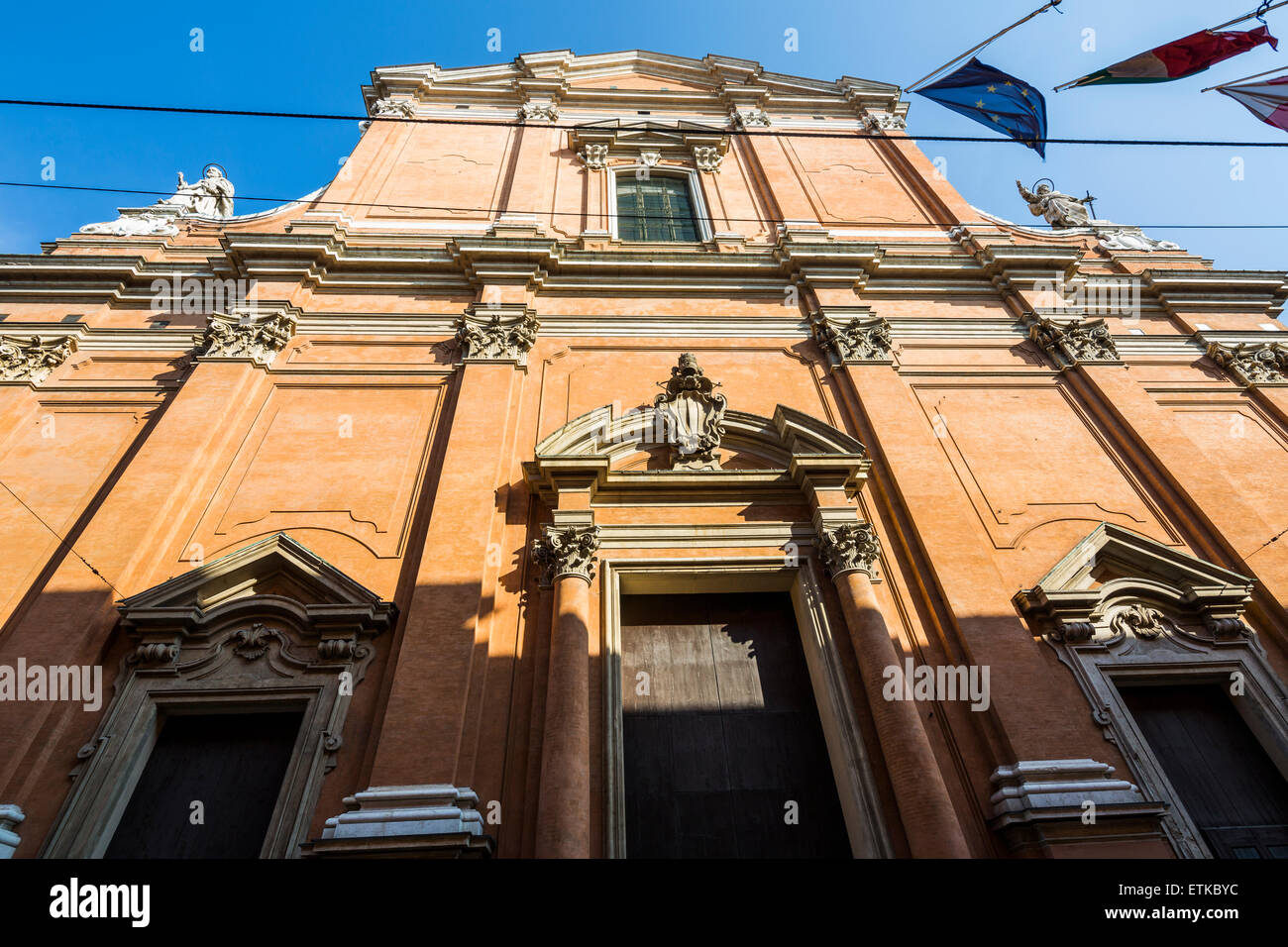 La façade extérieure de la cathédrale de Bologne, Bologne, Italie Banque D'Images