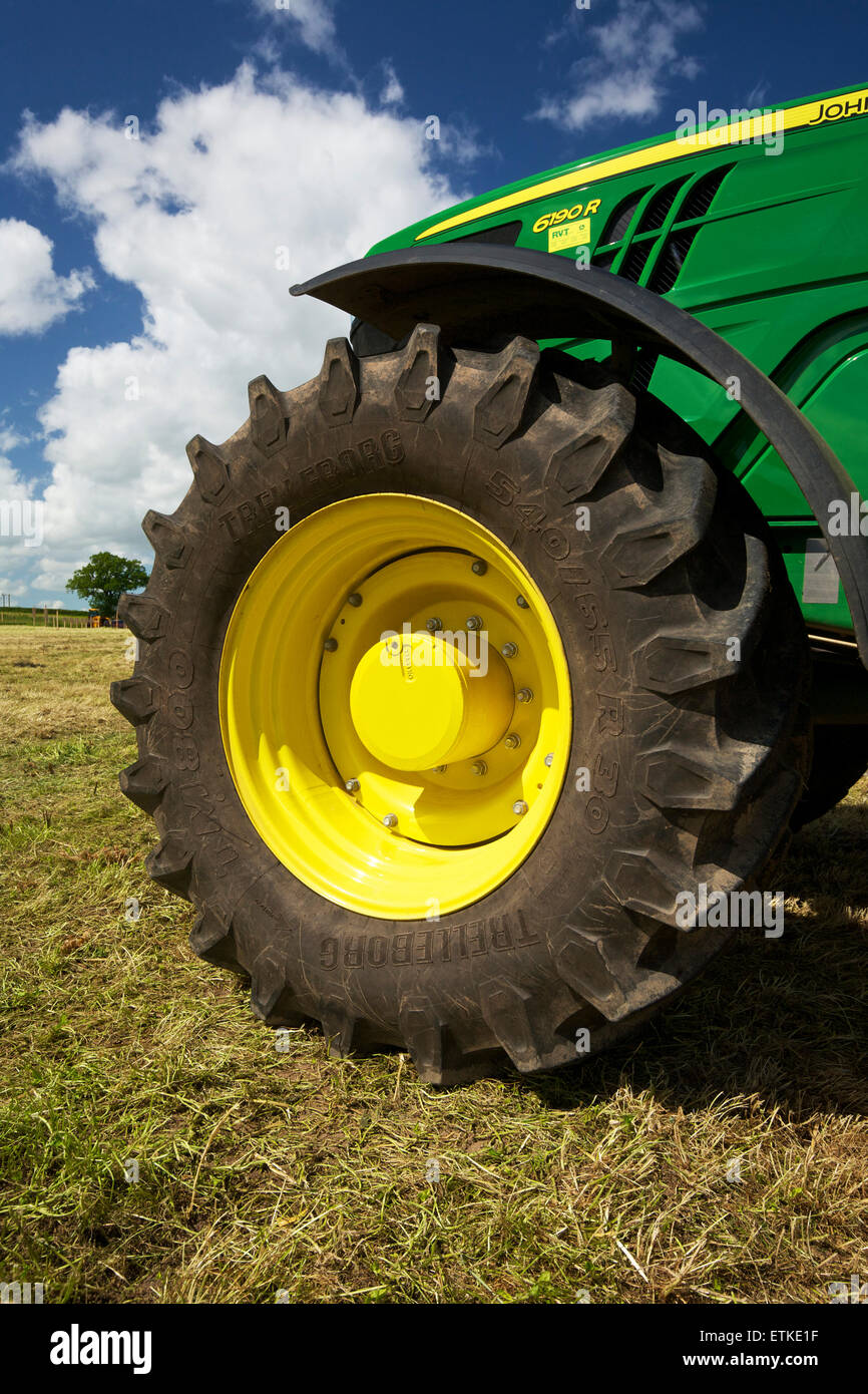 John Deere 6190 Tracteur R UK Banque D'Images