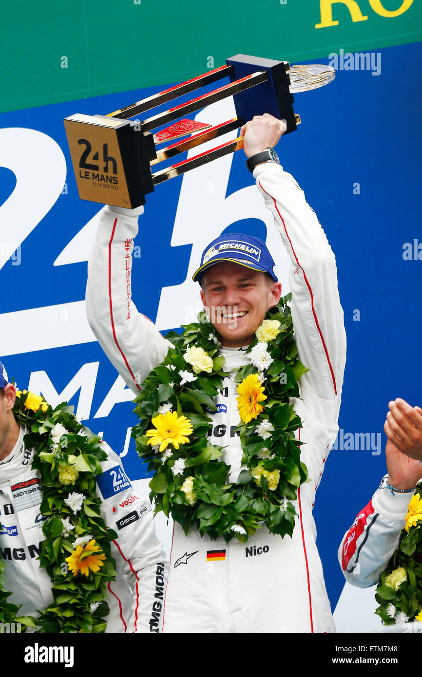 Sport Automobile : FIA WEC 2015, 24 Heures du Mans, 24h Le Mans, Gewinner, gagnant, l'équipe Porsche : Nico Huelkenberg Banque D'Images