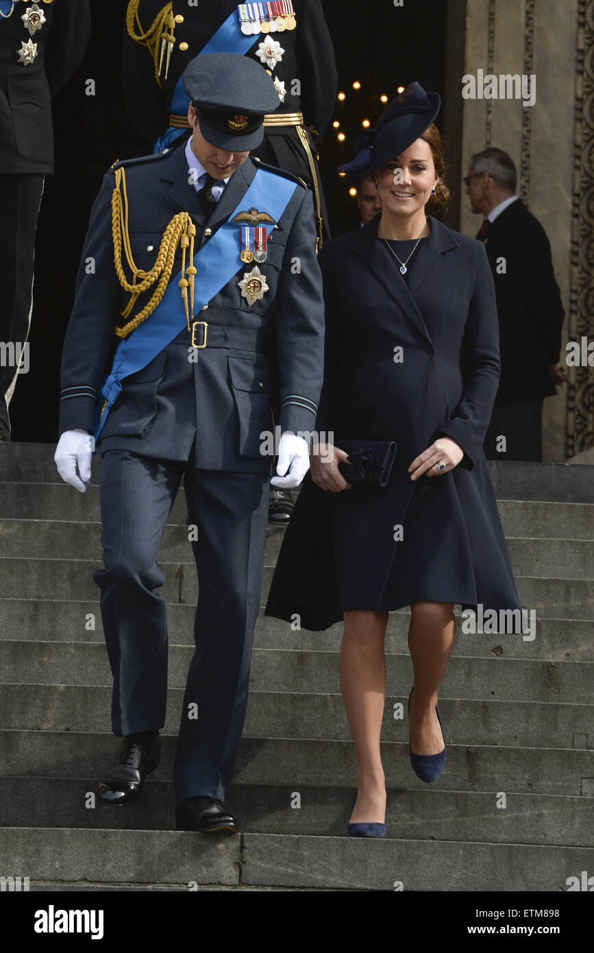 Les membres de la famille royale assiste à la commémoration publique pour marquer la fin des opérations de combat en Afghanistan à St.Paul's Cathedral à Londres. Comprend : le Prince William, duc de Cambridge Catherin Duches de Cambridge où : London, Royaume-Uni Quand : 13 mars 2015 : Crédit d'Euan Cherry/WENN.com Banque D'Images