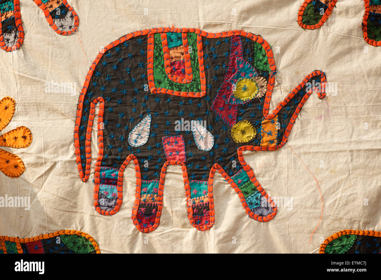 Textile du Rajasthan en applique avec un motif éléphant, Jaisalmer, Rajasthan, India Banque D'Images