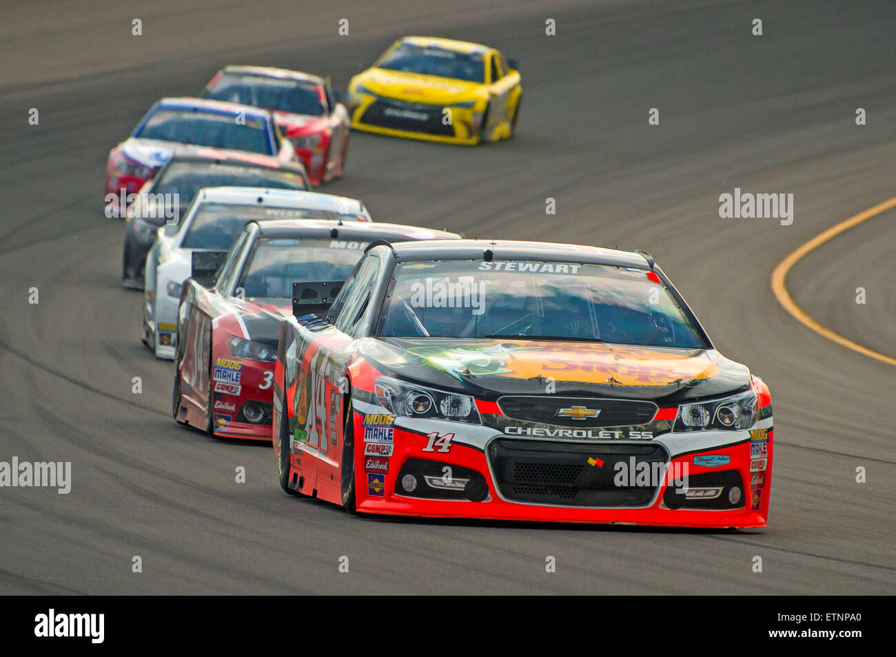Brooklyn, MI, USA. 14Th Mar, 2015. Brooklyn, MI - Jun 14, 2015 : Tony Stewart (14) prend la piste pour la Quicken Loans 400 au Michigan International Speedway à Brooklyn, MI. © csm/Alamy Live News Banque D'Images Brooklyn, MI, USA. 14Th Mar, 2015. Brooklyn, MI - Jun 14, 2015 : Tony Stewart (14) prend la piste pour la Quicken Loans 400 au Michigan International Speedway à Brooklyn, MI. © csm/Alamy Live News Banque D'Images