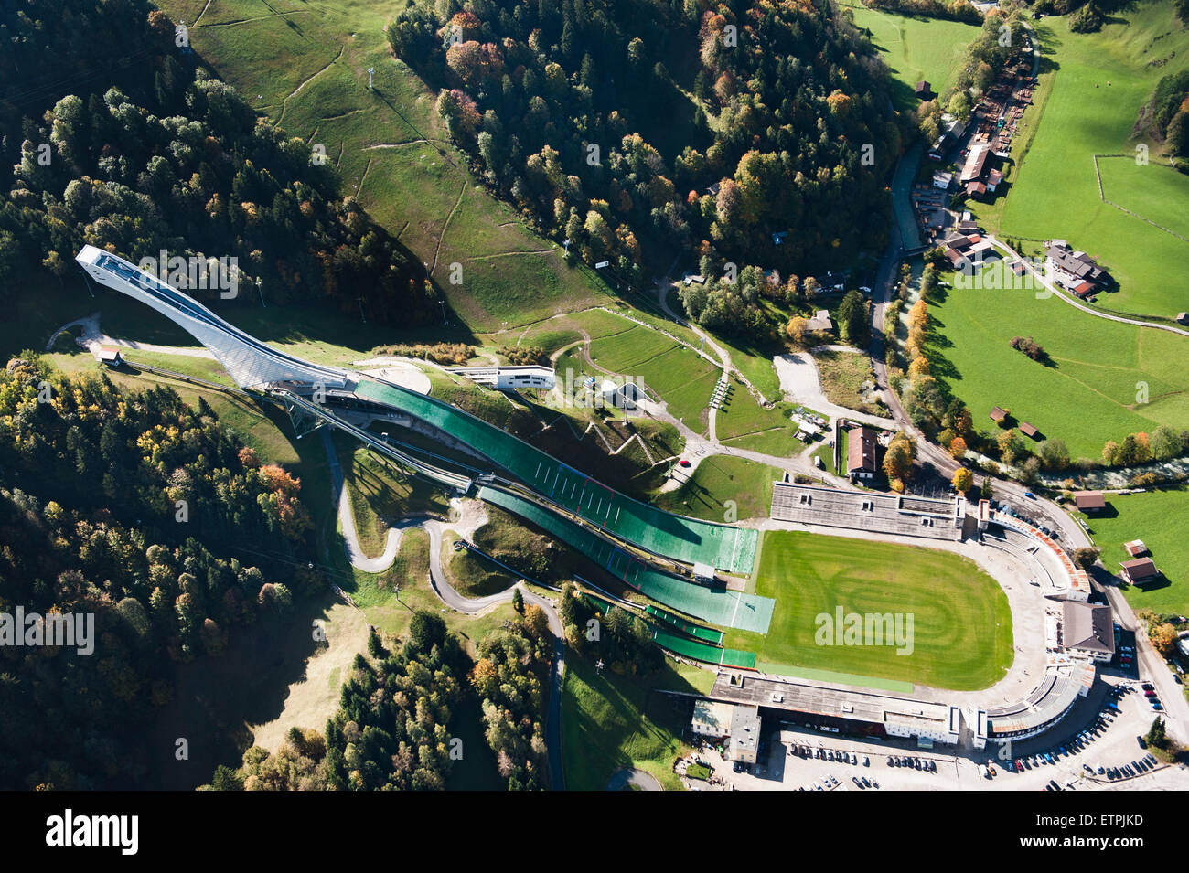 Stade olympique, stade de saut à ski, ski, Gudiberg, vue aérienne, Garmisch-Partenkirchen, Upper Bavaria, Bavaria, Germany Banque D'Images
