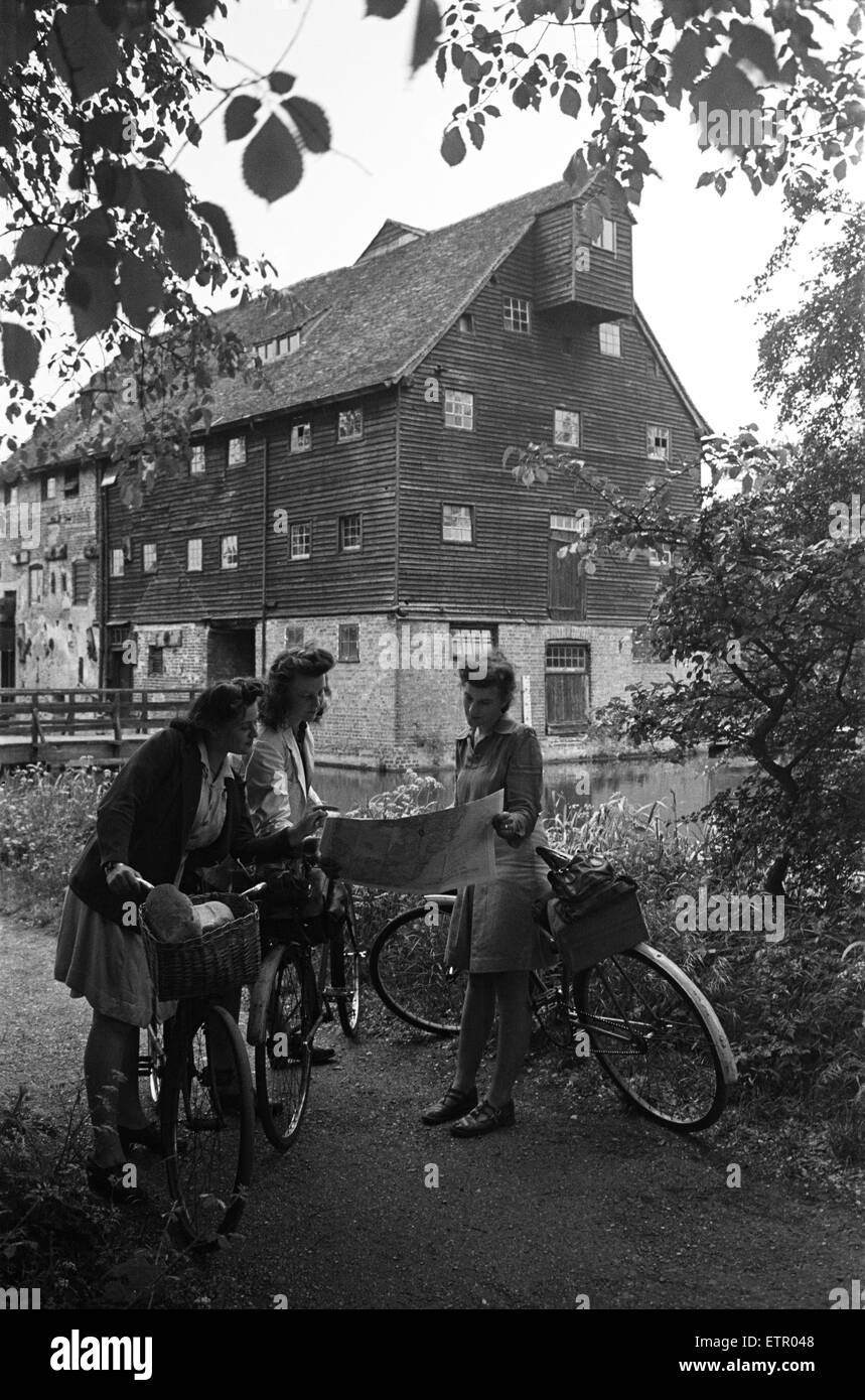 Les membres de l'Association Auberge de Jeunesse à Houghton Mill à Houghton, Cambridgeshire. Circa 1945. Banque D'Images