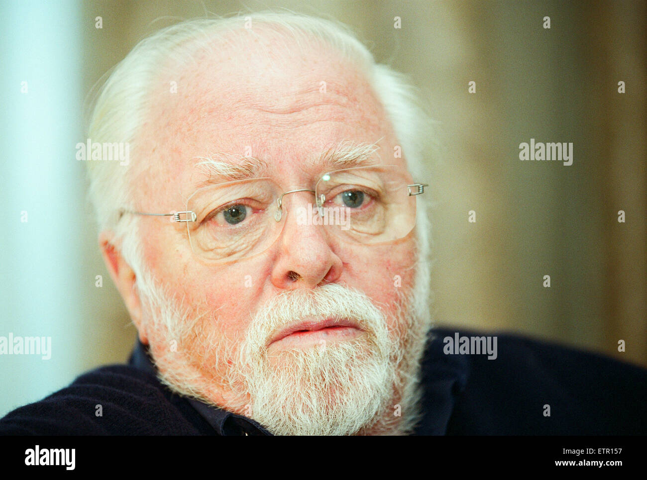 Sir Richard Attenborough, acteur, réalisateur, producteur de cinéma, et d'entrepreneur. Au cours de la photo interview au Hyatt, Birmingham, 27 octobre 2000. Banque D'Images