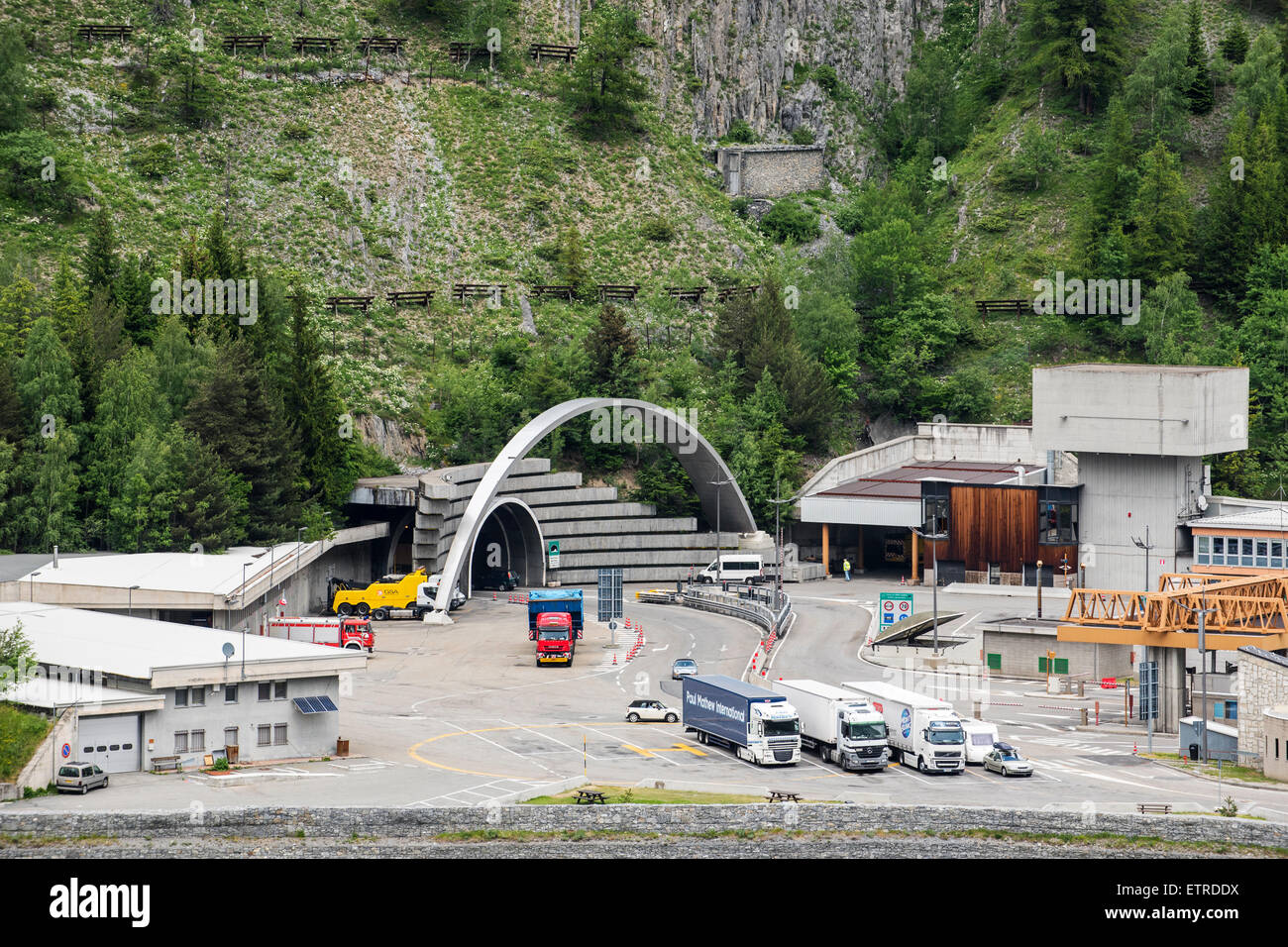 L'Italien entrée du tunnel du Mont Blanc dans les Alpes reliant Chamonix, Haute-Savoie, France avec Courmayeur, vallée d'aoste, Italie Banque D'Images