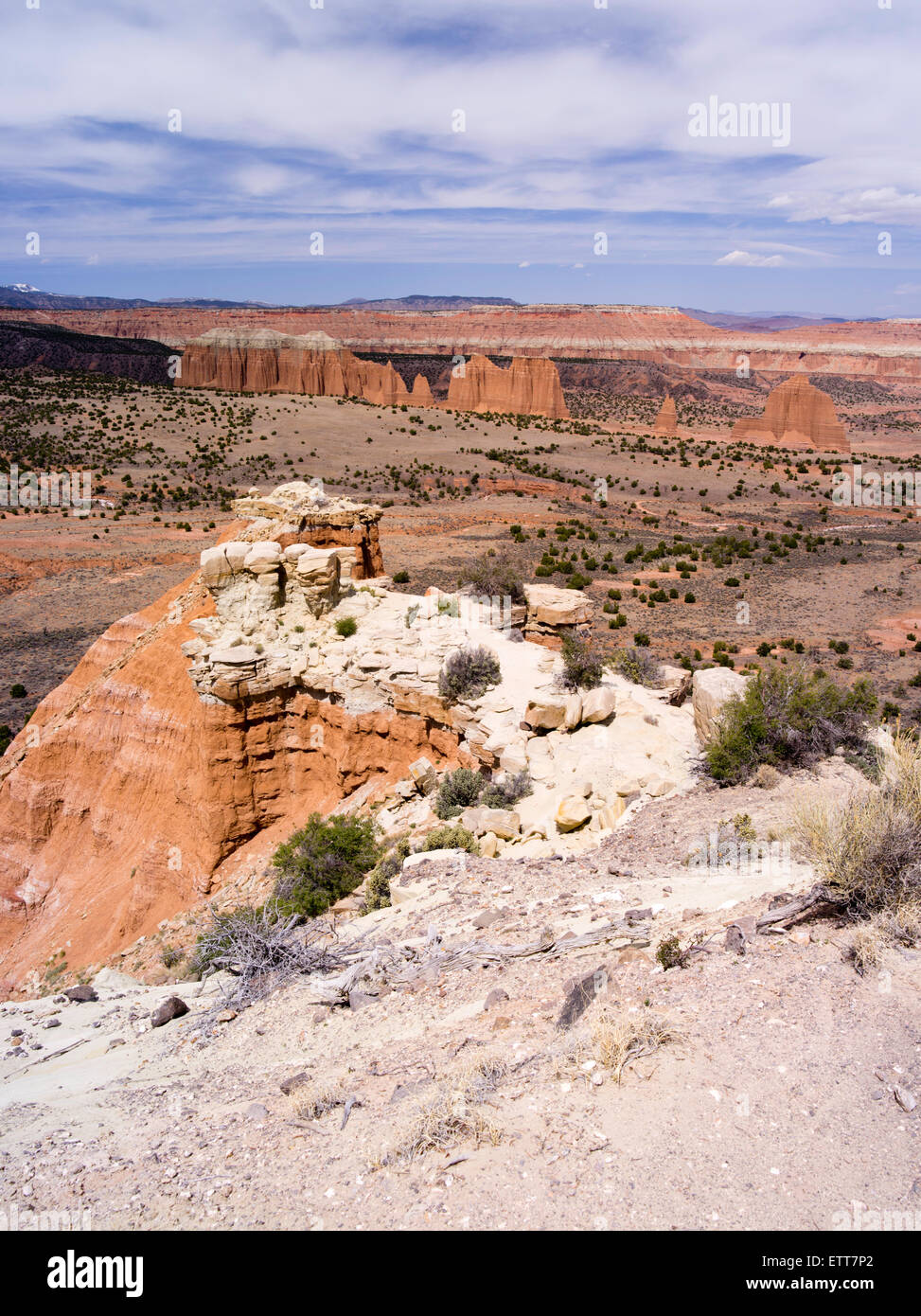 Portrait de la région de la vallée de la cathédrale de Capitol Reef National Park, avec le plateau et le lac sevier poisson national fores Banque D'Images