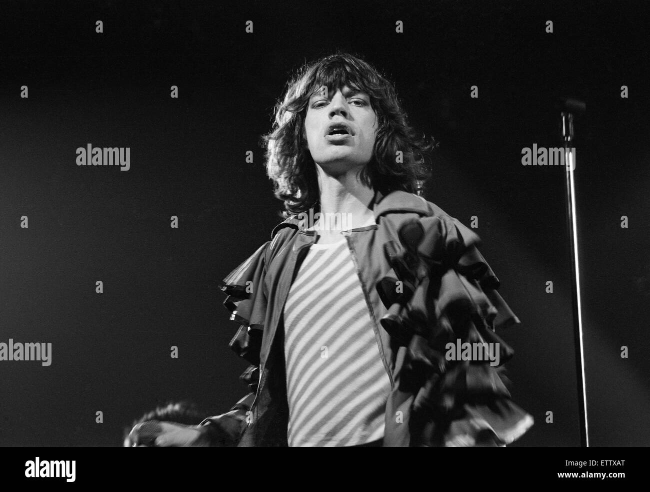 Les Rolling Stones, Tour de l'Europe '76, effectuer sur la scène du nouveau hall de Bingley, Stafford, Staffordshire, West Midlands, Royaume-Uni, 17 mai 1976. Mick Jagger Banque D'Images