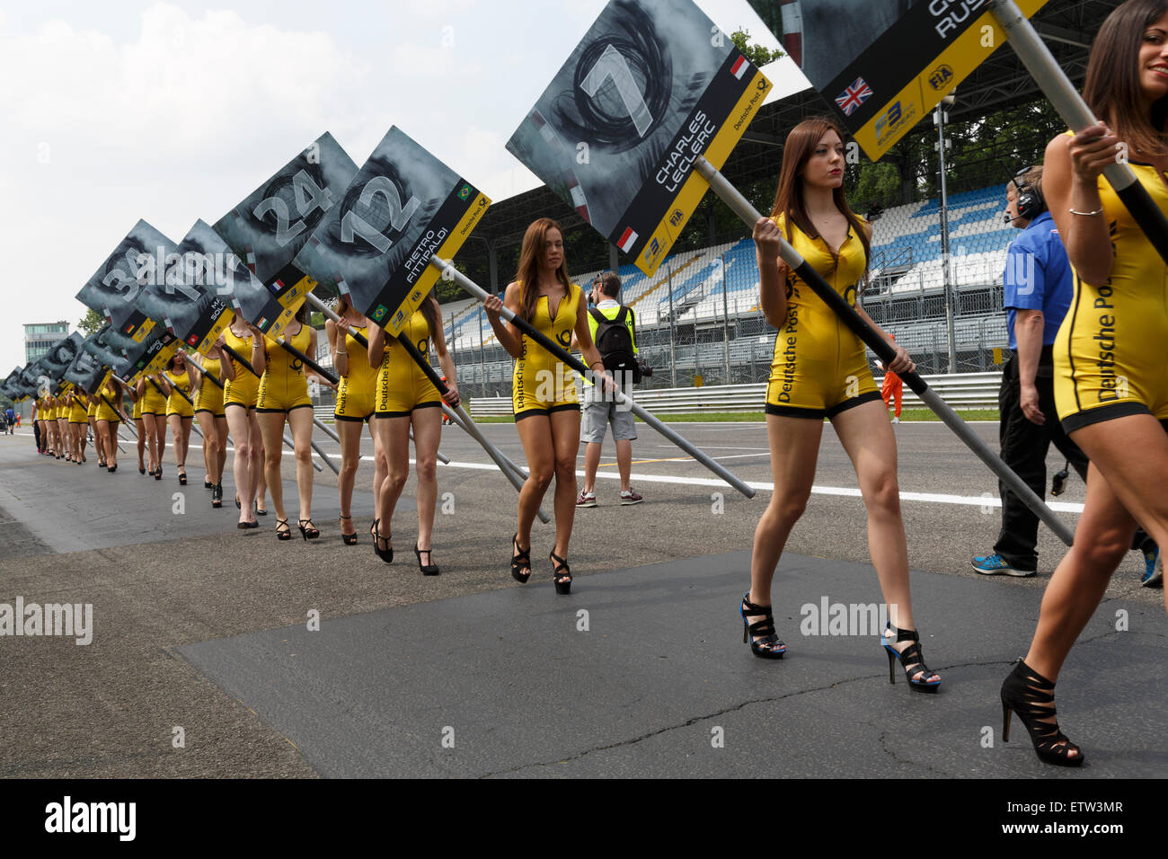 Monza, Italie - 30 mai 2015 : une grille girl pose au cours de la FIA Formula 3 EUROPEAN CHAMPIONSHIP Banque D'Images