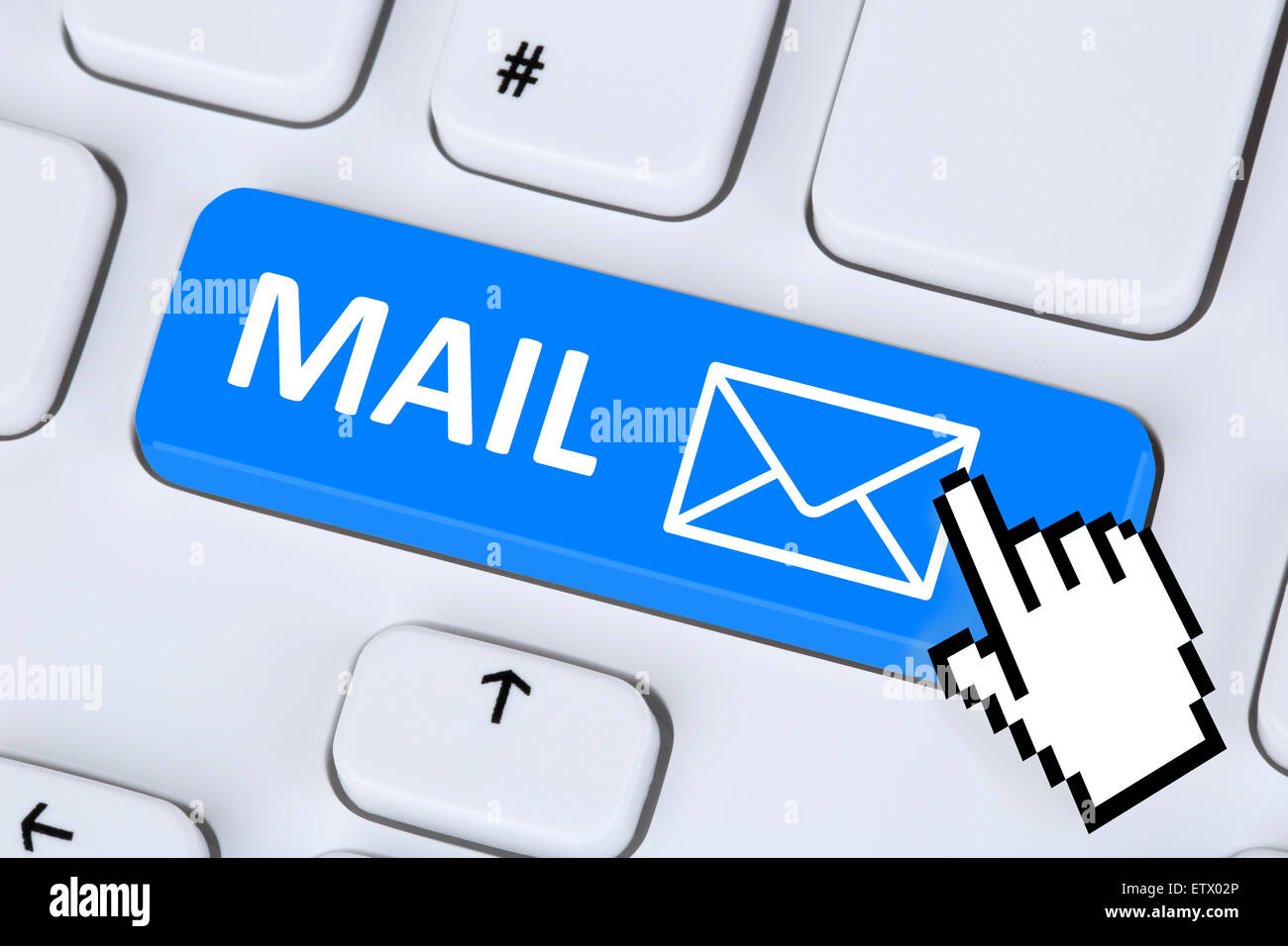 L'envoi d'E-Mail message électronique sur clavier d'ordinateur avec symbole lettre Banque D'Images