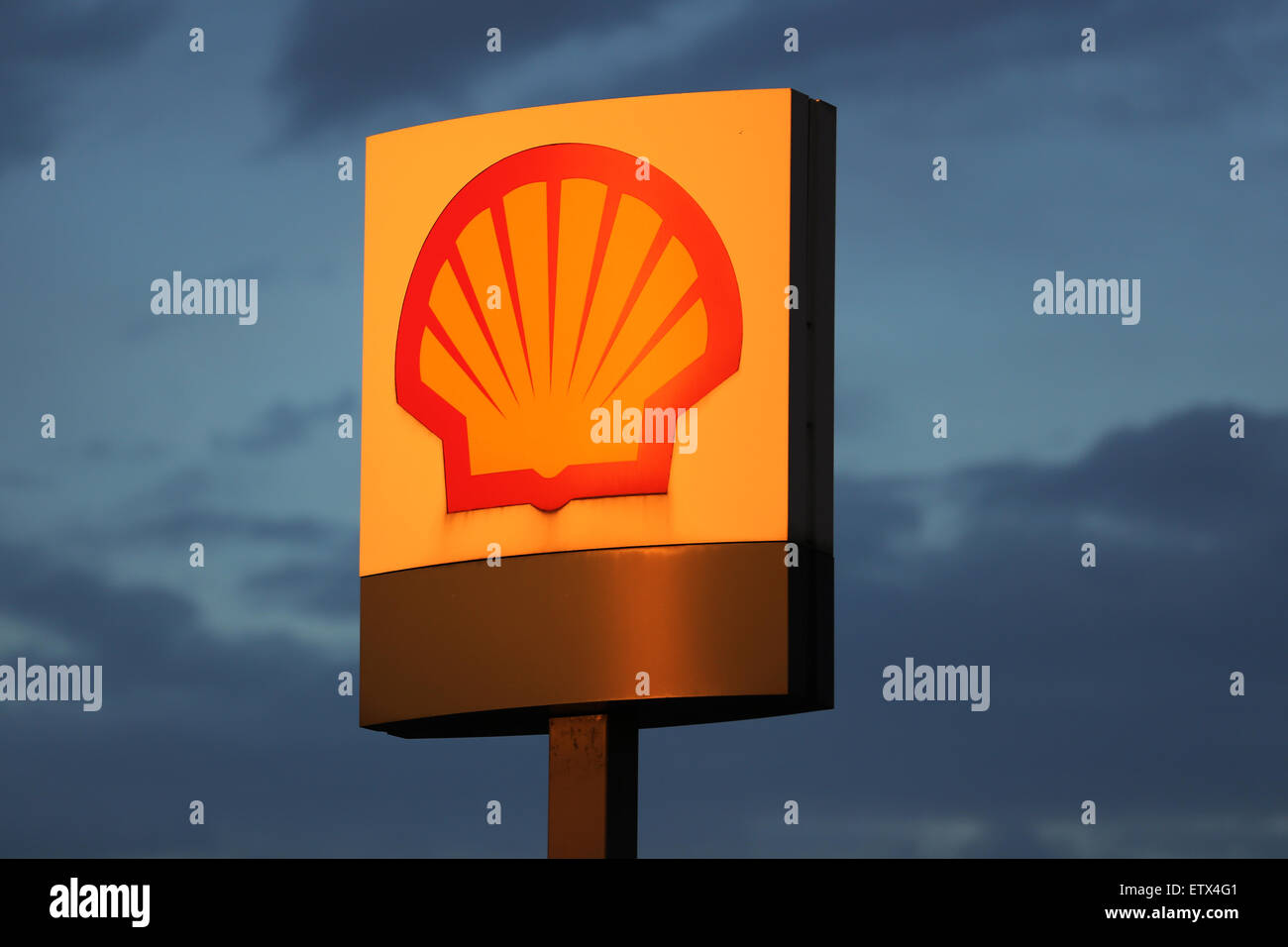 Braunschweig, Allemagne, le logo de Shell Mineraloelunternehmen Banque D'Images