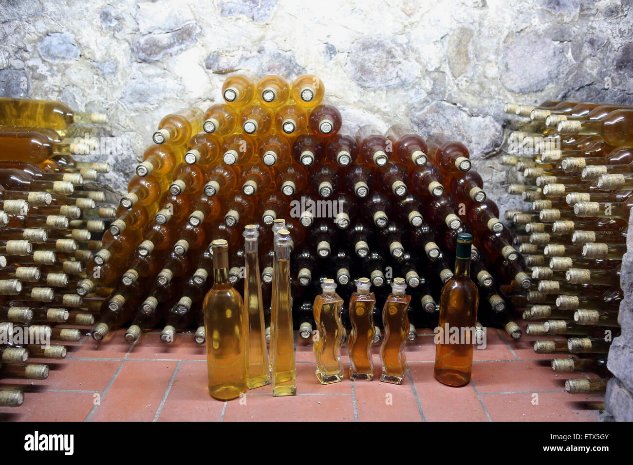 Briescht, Allemagne, avec des bouteilles remplies Banque D'Images