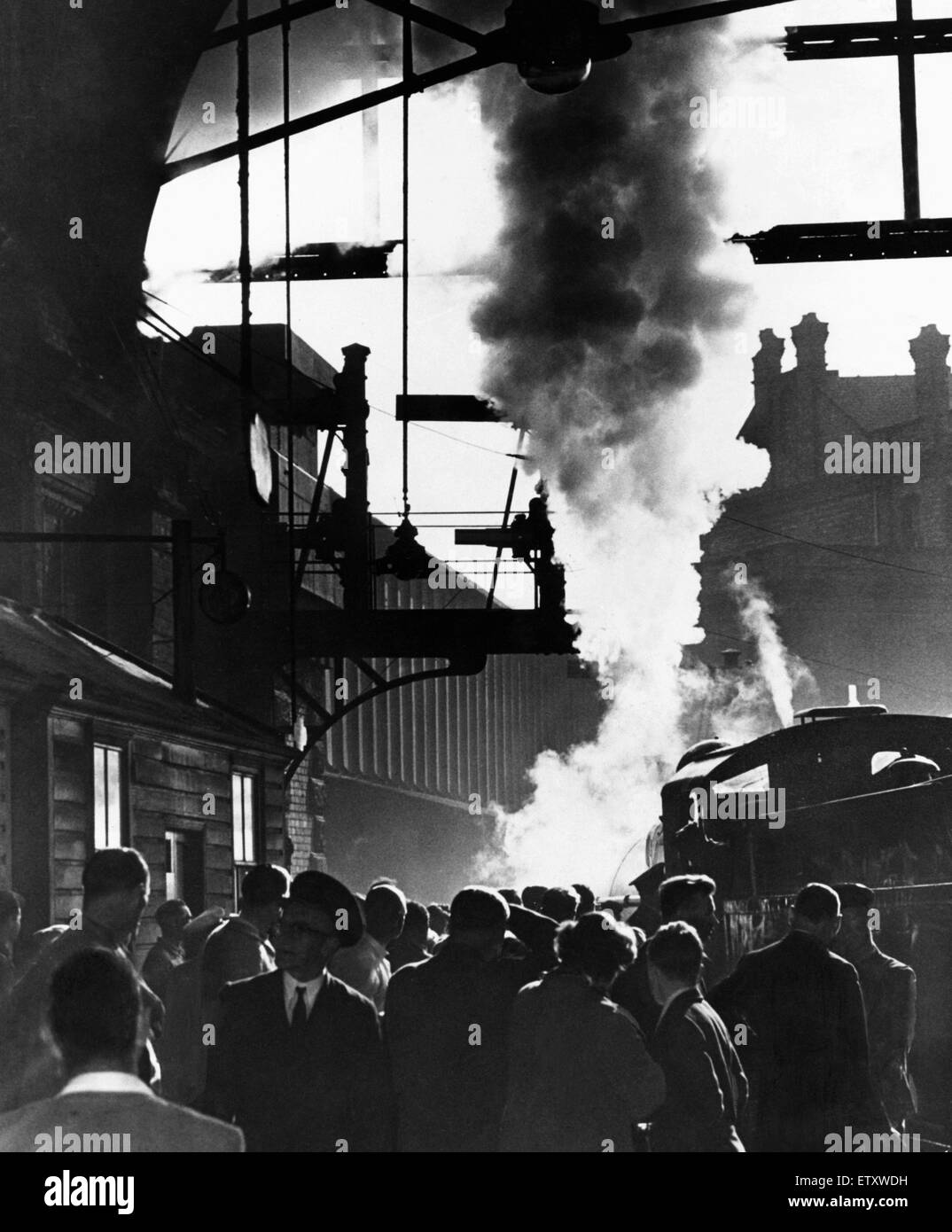 8 août 1959 : les amateurs de vapeur se rassemblent pour une nostalgie voyage à New Street. West Midlands. Banque D'Images