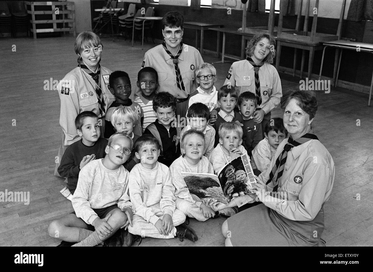- Arrache une toute nouvelle colonie de castors a été mis en place à Crosland Moor. Quatorze garçons allèrent à la première session du groupe, qui se réunira pendant une heure chaque mercredi à l'Administration centrale du Scoutisme dans l'Avenue Moorside, les Castors de vérification qui est ouvert aux garçons bet Banque D'Images