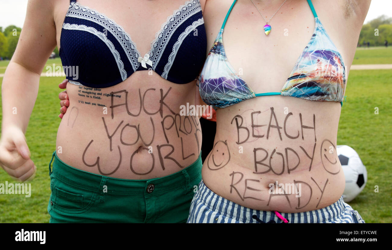 Hyde Park protester contre les mondes de protéines du corps de plage prêt underground annonce Samedi 2 Mai 2015 Banque D'Images