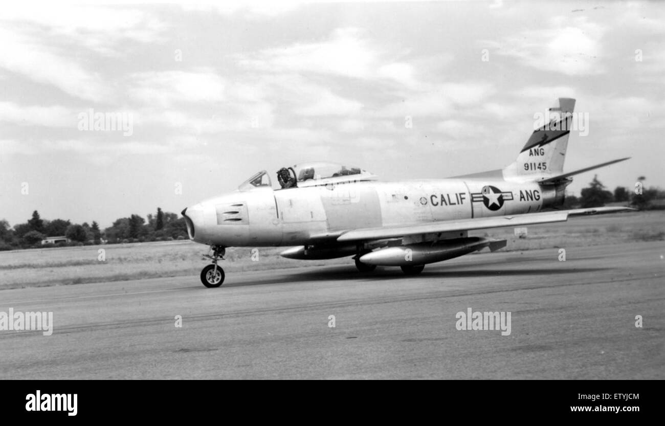 Le North American F-86A est un chasseur à réaction pionnier du début de la Guerre froide, connu pour son rôle dans la guerre de Corée et ses contributions à l'aviation à réaction. Banque D'Images