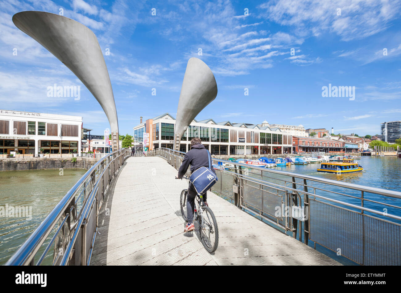 Traversée du pont cycliste Pero sur St Augustine's atteindre le port de Bristol Bristol Avon England UK GB EU Europe Banque D'Images