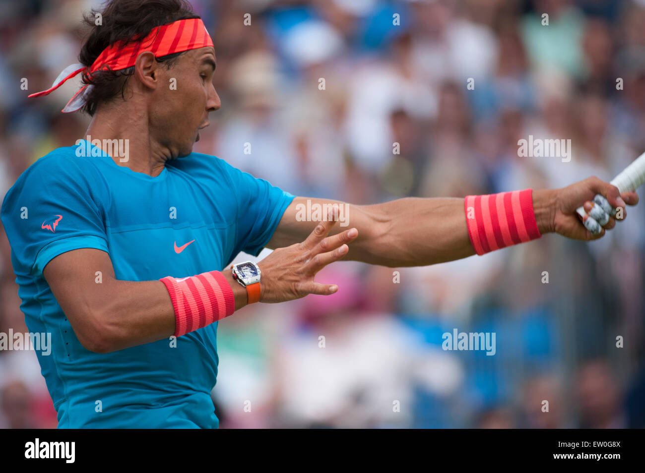 Le Queen's Club, London, UK. 16 juin, Journée 2 Journée 1 match avec Rafael Nadal (ESP) jouer Alexandr Dolgopolov (UKR). Credit : Malcolm Park editorial/Alamy Live News Banque D'Images