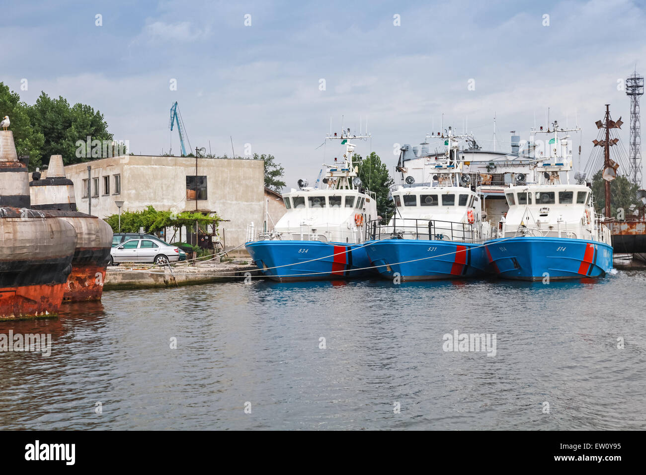 Varna, Bulgarie - 16 juillet 2014 : la police des frontières bulgare stand navires amarrés dans Varna Banque D'Images