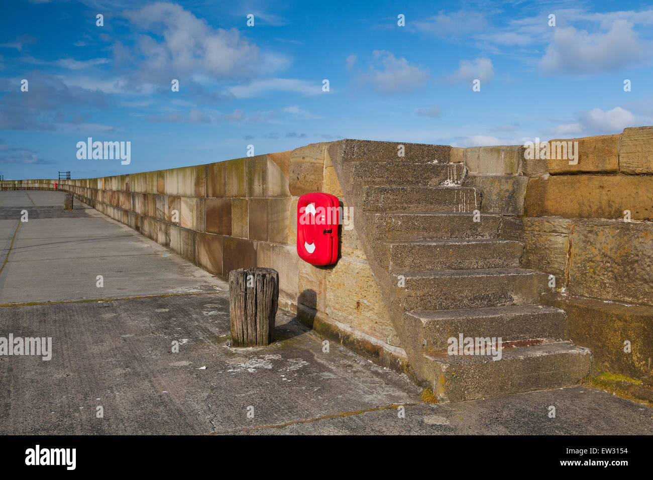 Jetée dans le port de Scarborough vide.Scarborough est une ville sur la côte de la mer du Nord du Yorkshire du Nord, Angleterre. Banque D'Images