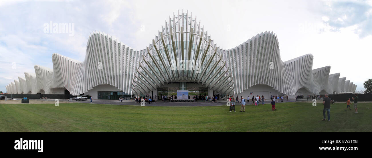 Gare ferroviaire à grande vitesse, AV Mediopadana, architecte Santiago Calatrava, Reggio nell'Emilia, Province de Reggio Emilia, Italie Banque D'Images