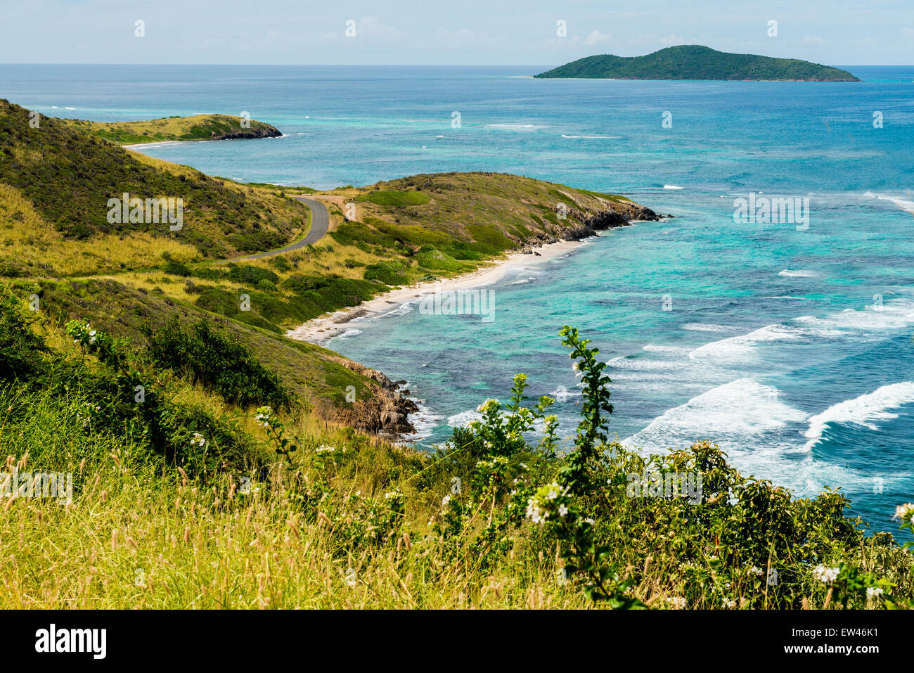 La vue sur le littoral et Buck Island dans la mer des Caraïbes de l'est de Sainte Croix, Îles Vierges des États-Unis. Banque D'Images