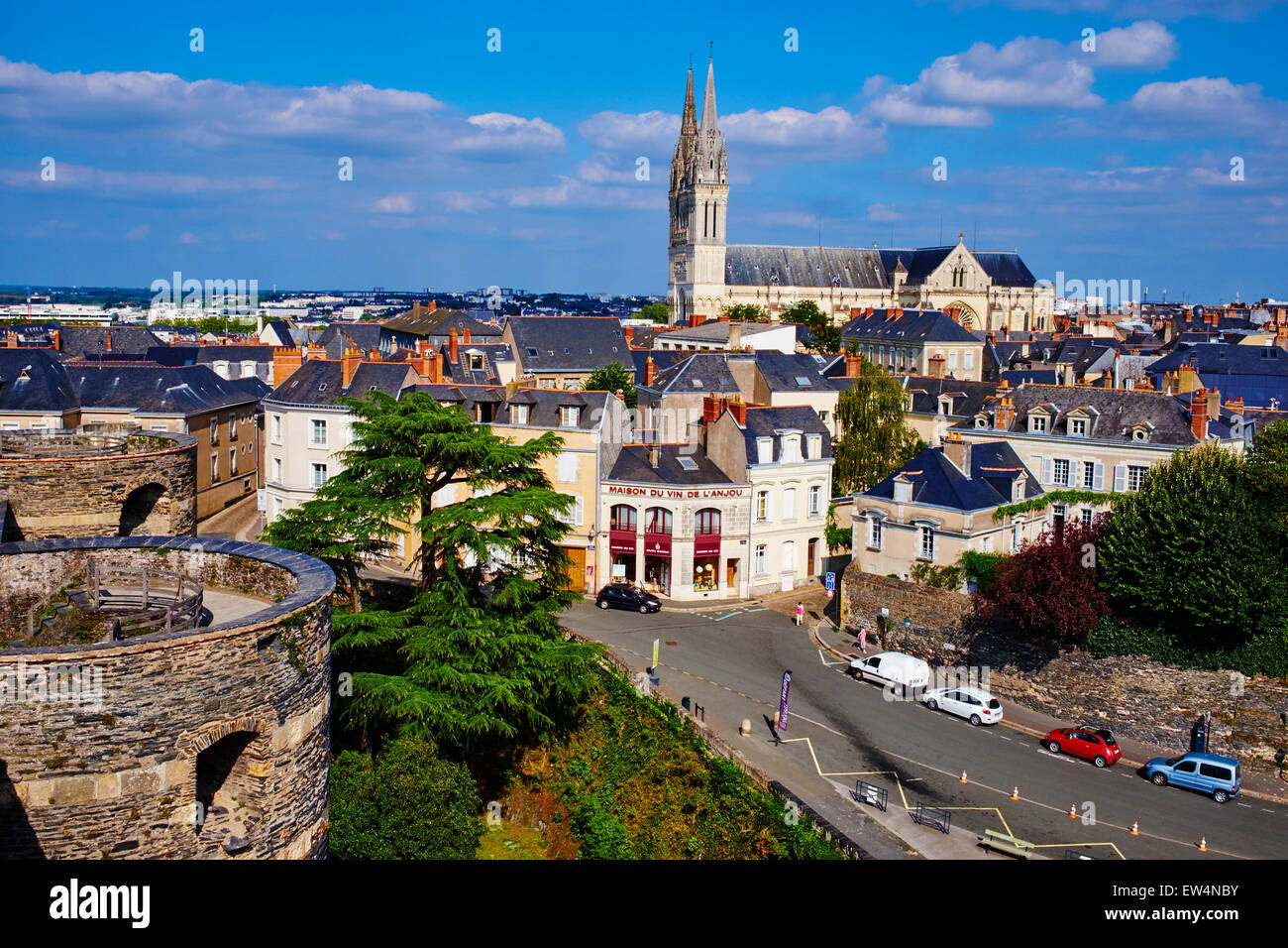 La France, dans le Maine-et-Loire, à Angers, la ville et la cathédrale St Maurice Banque D'Images