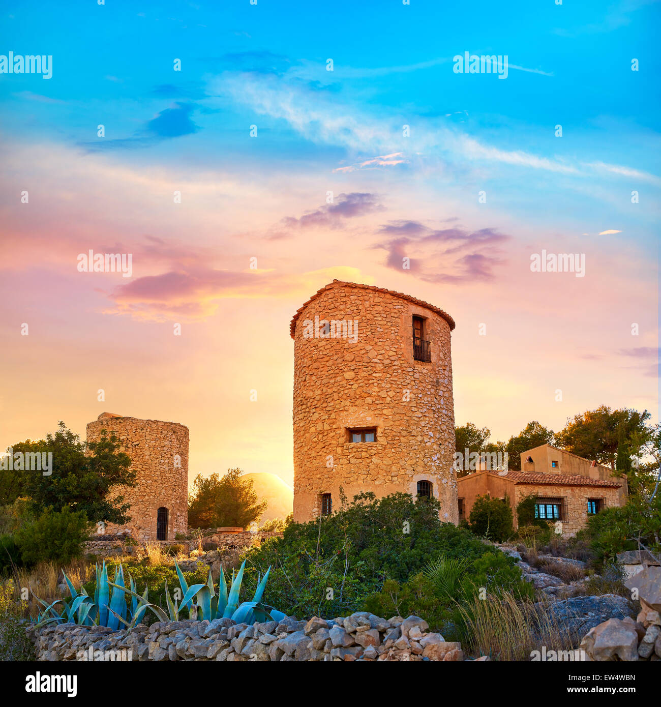 Javea Xabia el molins au coucher du soleil méditerranéen en Espagne à Alicante Banque D'Images