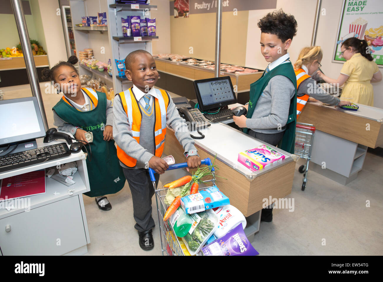 KidZania educational parc à thème où les enfants jouent à être adultes, le centre commercial de Westfield, Sheperd's Bush, Londres Banque D'Images