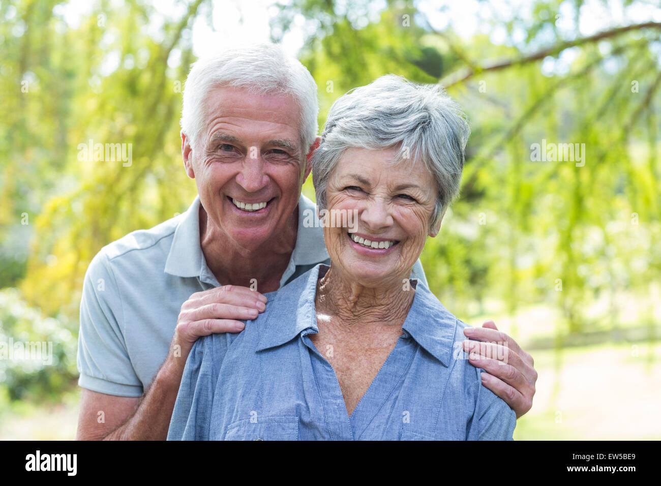 Heureux vieux couple smiling Banque D'Images