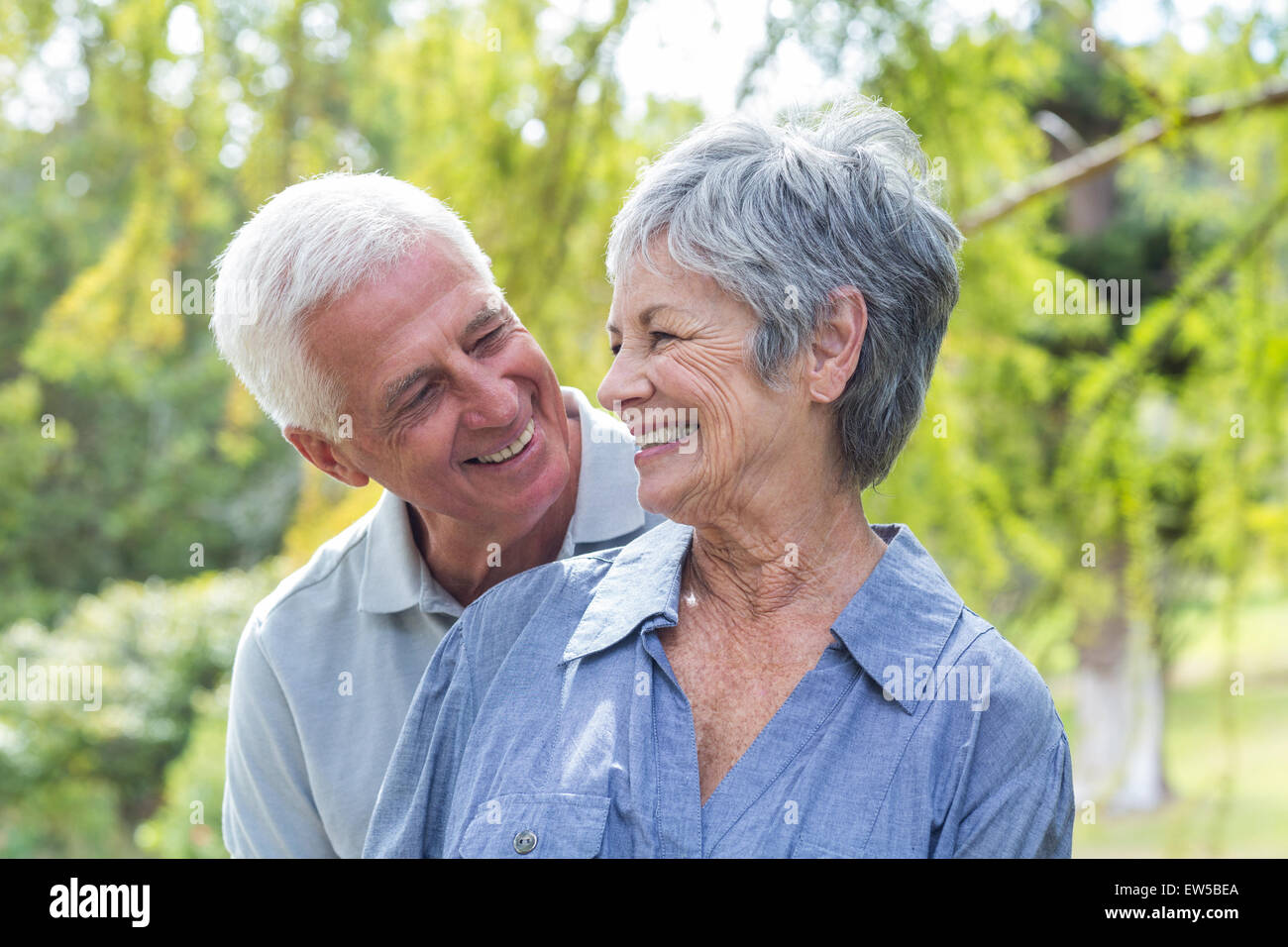 Heureux vieux couple smiling Banque D'Images