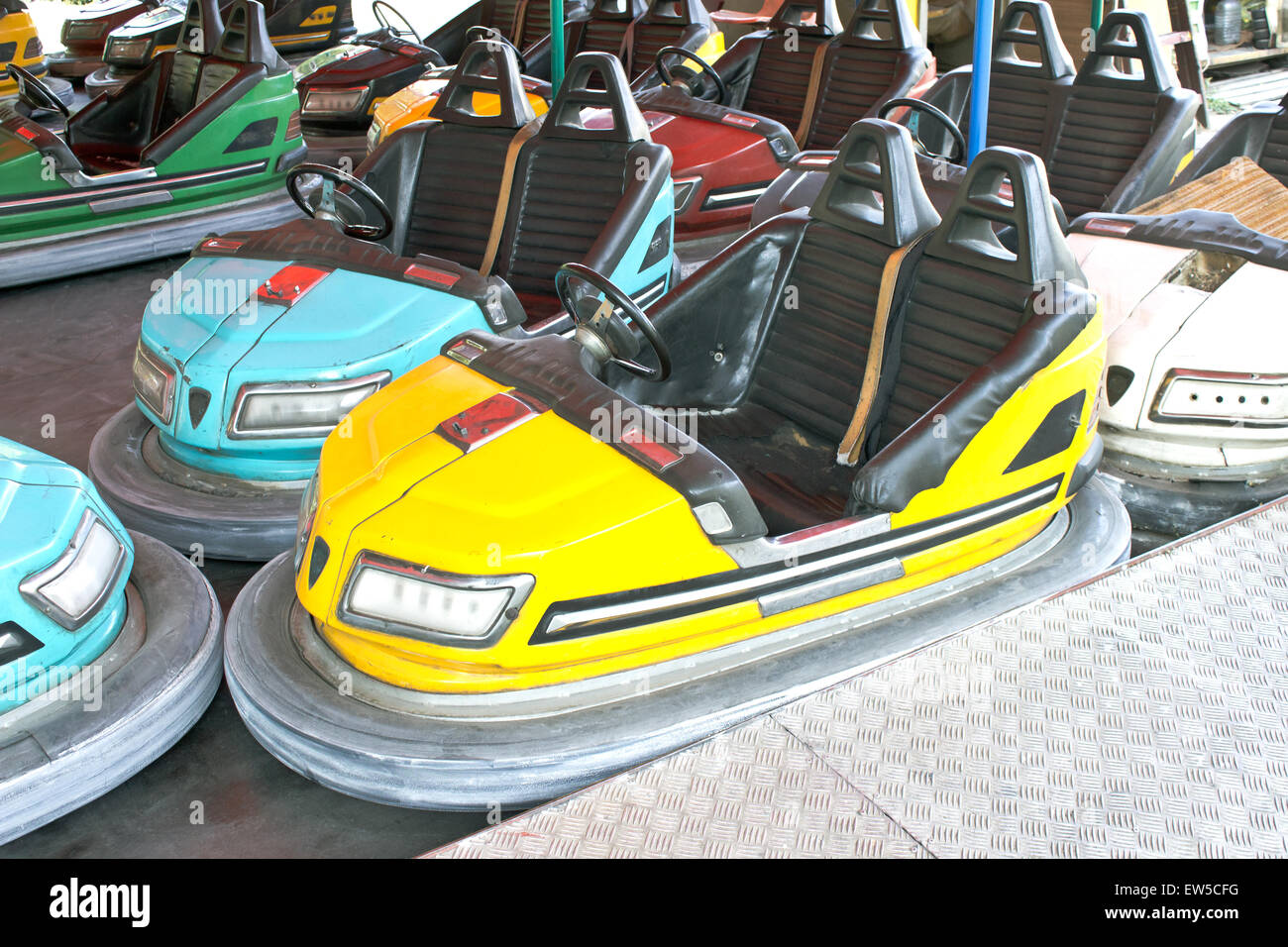 Voitures de butoir en amusement park Banque D'Images