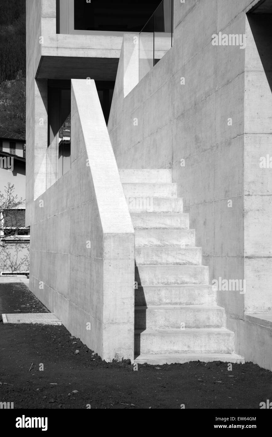 Villa design en béton, vue extérieure Banque D'Images