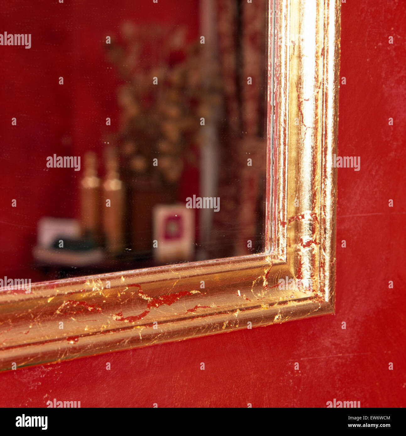 Close-up of a Part miroir doré Banque D'Images