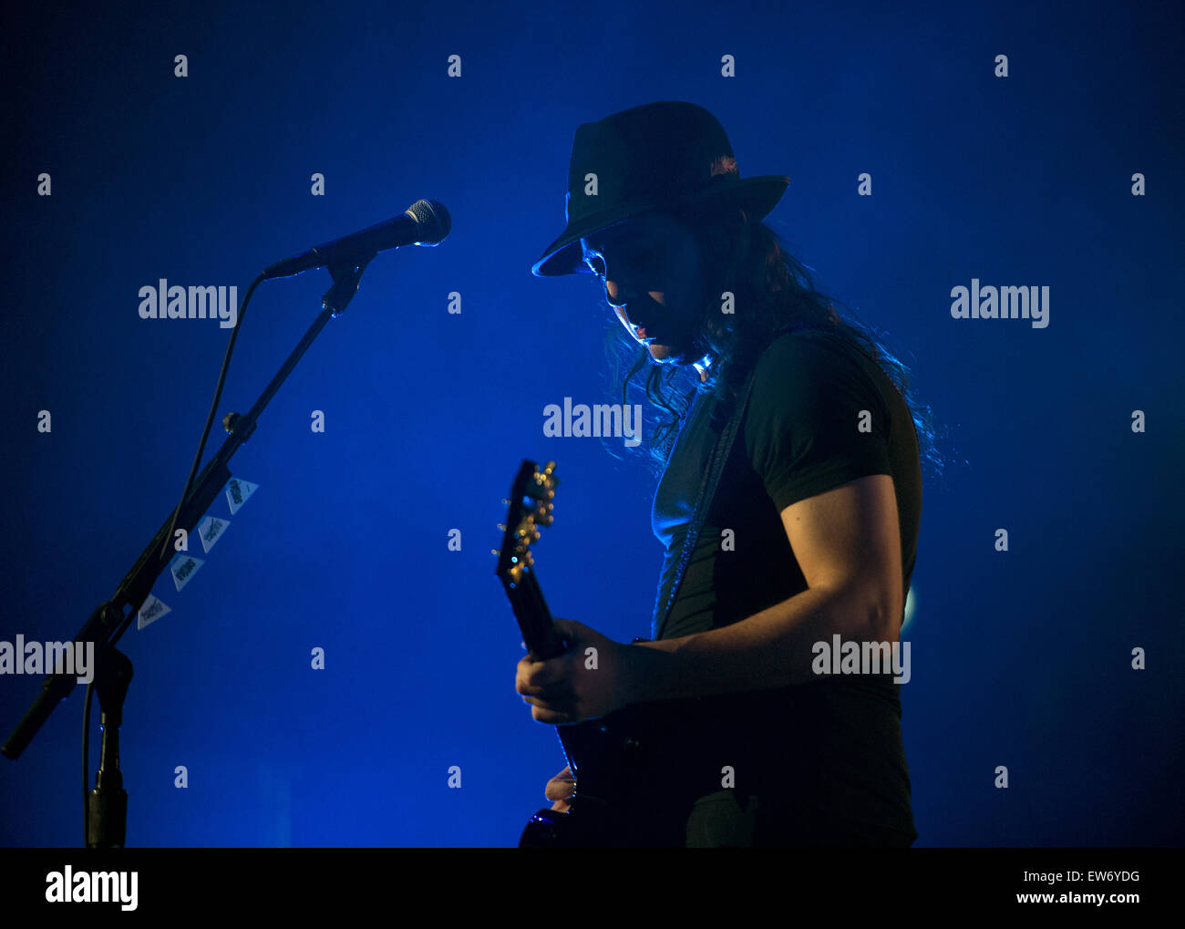 Hard rock américain System of a down (SOAD) effectuer au Ziggo Dome à Amsterdam comprend : Daron Malakian, System of a down Où : Amsterdam, Pays-Bas Quand : 17 Avr 2015 Banque D'Images