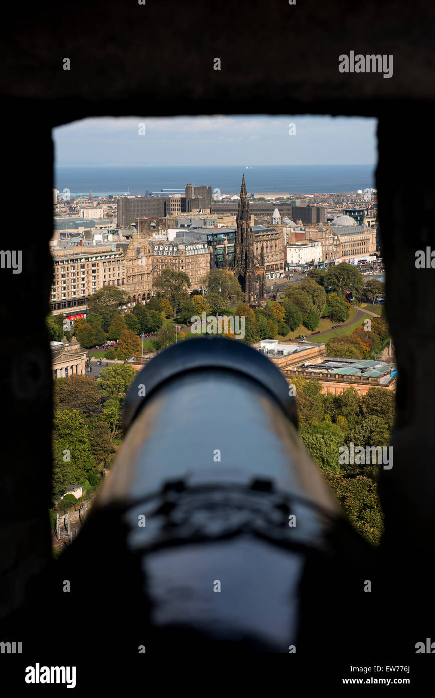 Newtown d'Edimbourg le château d'Édimbourg à partir d'un point de vue du canon. Banque D'Images