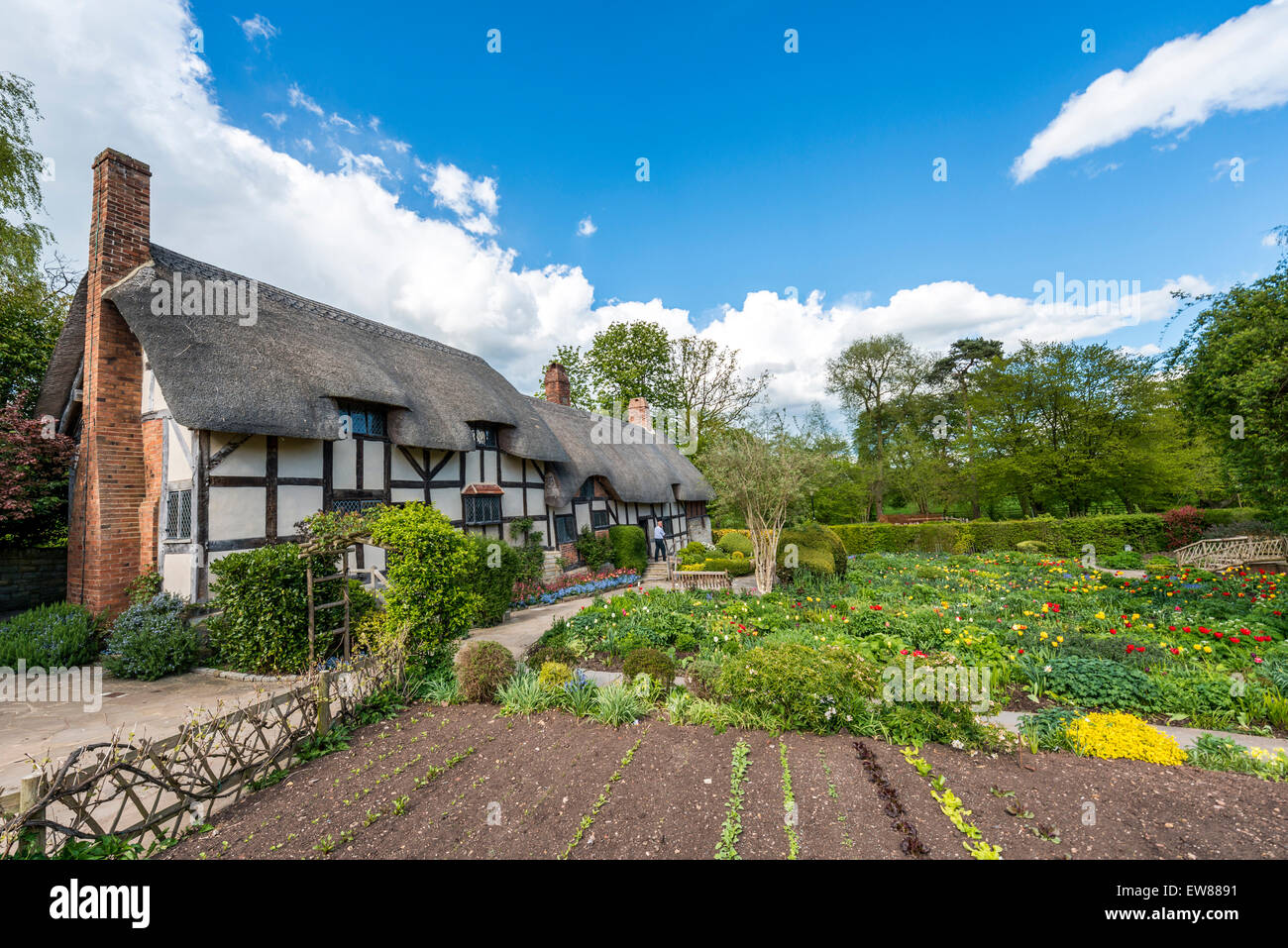 Anne Hathaway's Cottage et jardins à Stratford upon Avon a été la maison d'Anne Hathaway, la femme de William Shakespeare Banque D'Images