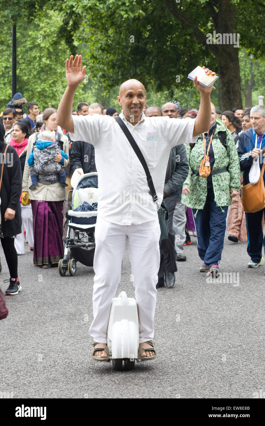 Rathayatra parade, adeptes Hare Krishna à Londres. Banque D'Images