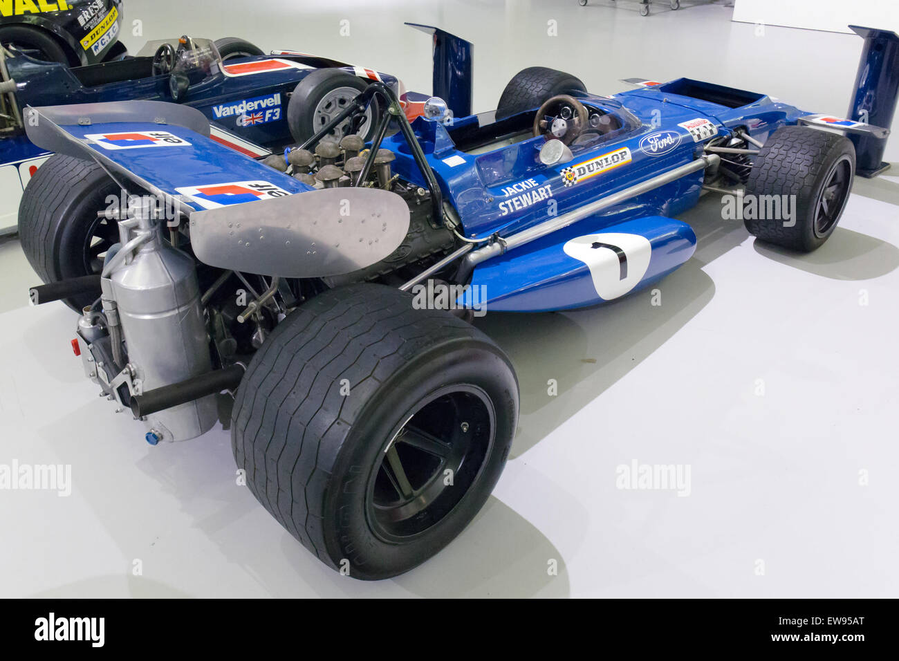 La vue arrière droite de la March 701, exposée au Heritage Motor Centre de Gaydon, souligne sa précision technique et son importance historique en formule 1. Banque D'Images