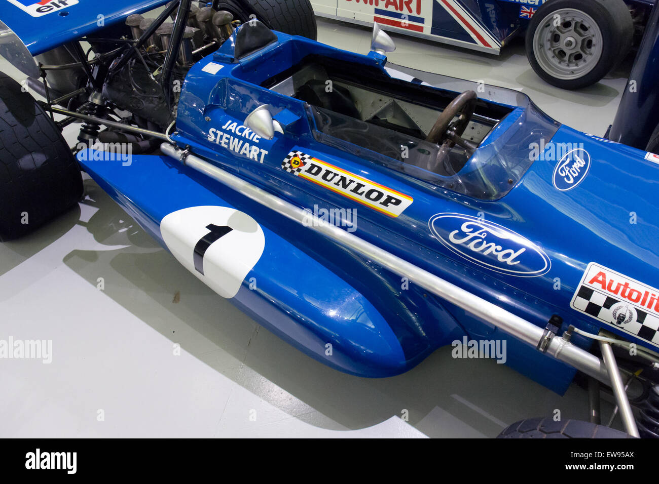 Le réservoir de carburant latéral de la voiture de mars 701, exposé au Heritage Motor Centre, révèle les éléments clés du design de la voiture, pivot de son succès en formule 1 au début des années 1970 Banque D'Images
