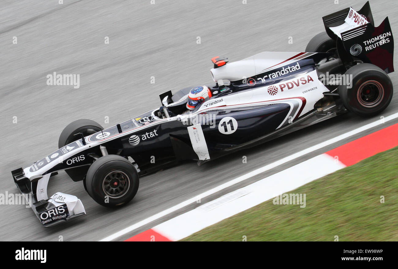 Rubens Barrichello participe au Grand Prix de formule 1 de Malaisie 2011 lors de la première séance d'essais libres (FP1). Connu pour son expérience de la course, Barrichello a démontré ses compétences dans un environnement hautement compétitif. Banque D'Images