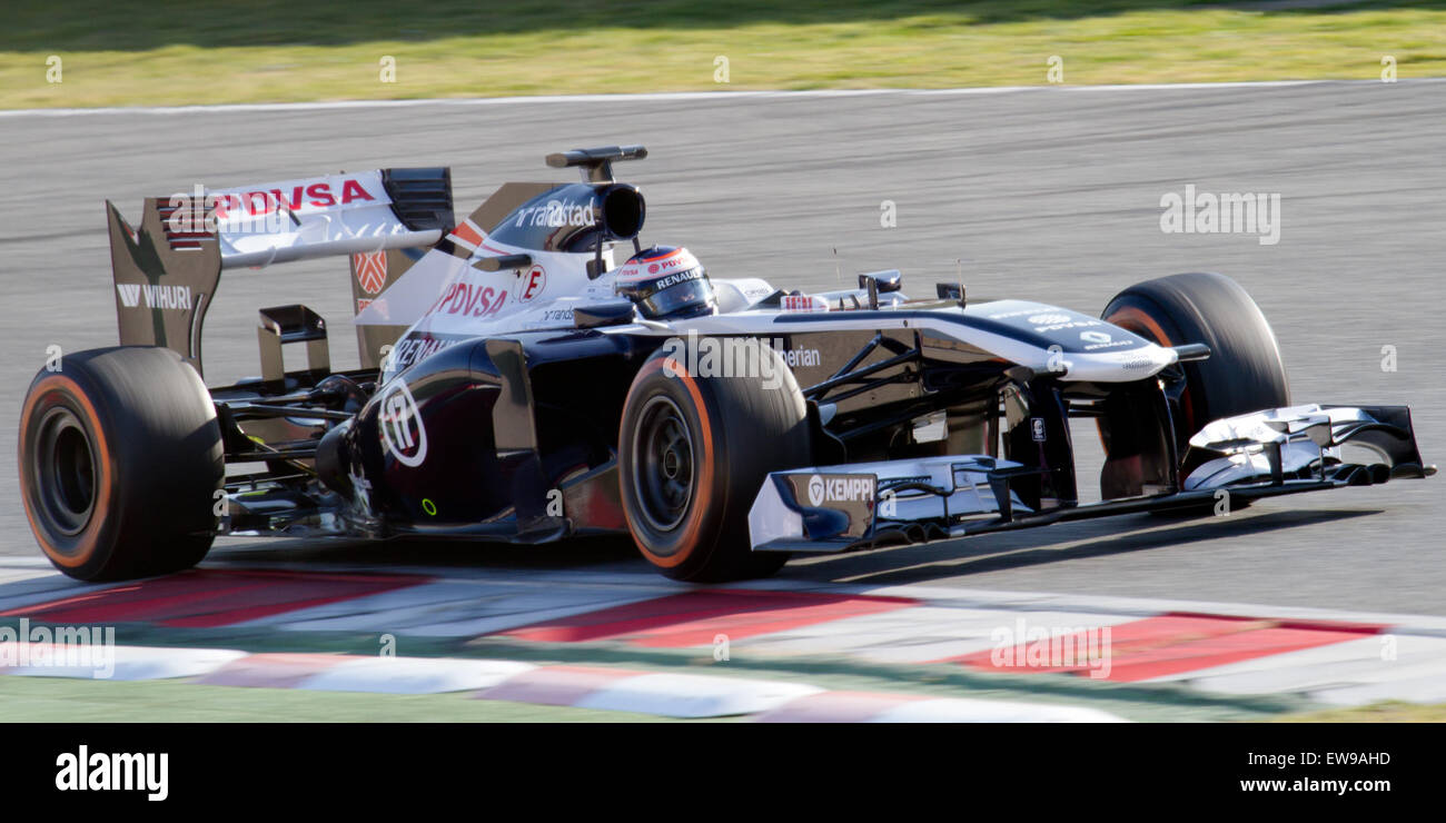 Cette image capture Valtteri Bottas lors du deuxième jour des essais de pré-saison de formule 1 2013 sur le circuit de Barcelona-Catalunya en Espagne. Bottas était aux essais pour l'écurie Williams F1, se préparant pour la saison de course à venir. Banque D'Images